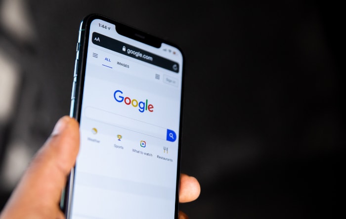 Homepage of google on smartphone